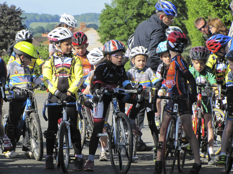 2014-05-24-championnat-de-bourgogne-etang-sur-arroux-poussins1