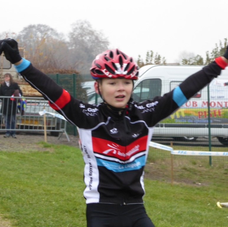 Victoire d'Alexis Demortière au Cyclo-Cross de Mercurey le 30 novembre 2014 en catégorie Benjamin