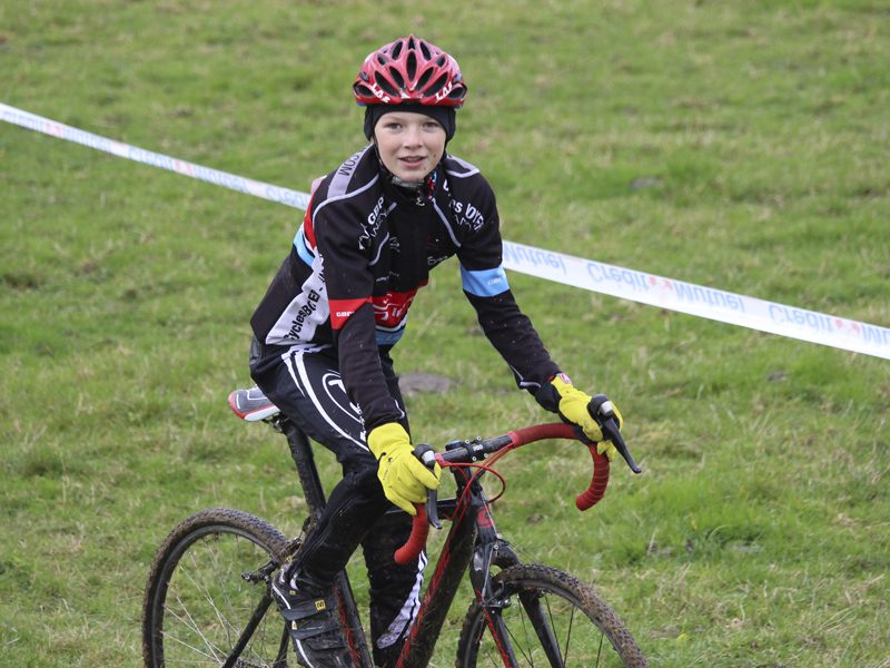 2016-11-11-cyclo-cross-st-julien-de-civry-3