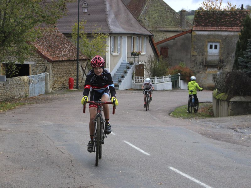 2016-11-11-cyclo-cross-st-julien-de-civry-7